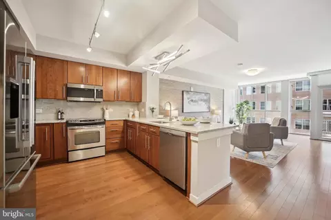 1025 1st St SE #811, Washington, DC 20003