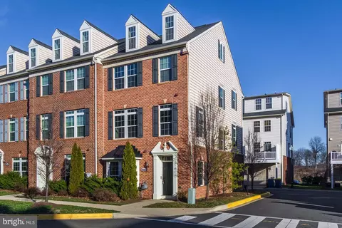 3808 Hansberry Ct NE, Washington, DC 20018