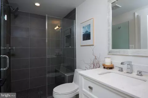 Bath - 32 Todd Pl NE #1, Washington, DC 20002 photo 3 of 4