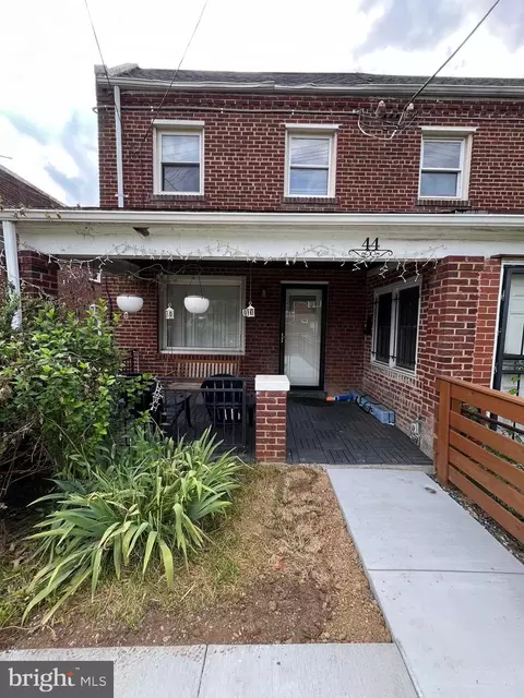 44 Burns St NE, Washington, DC 20019