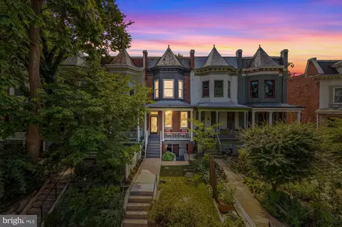 3441 Oakwood Ter NW, Washington, DC 20010