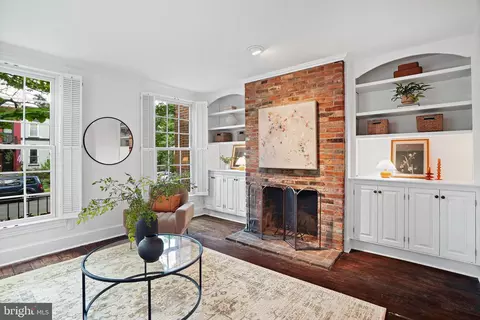 516 9th St SE, Washington, DC 20003 photo 4