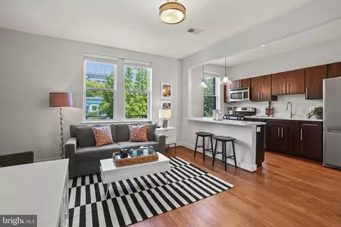 315 G St NE #302, Washington, DC 20002