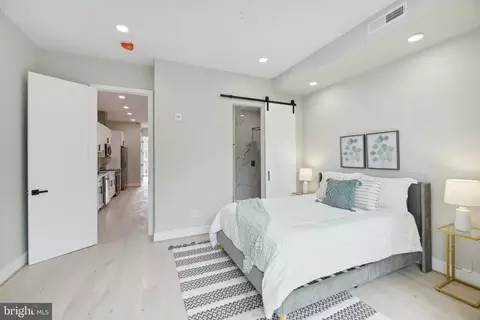 2213 M St NE #4, Washington, DC 20002 photo 9