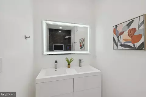 2213 M St NE #4, Washington, DC 20002 photo 10