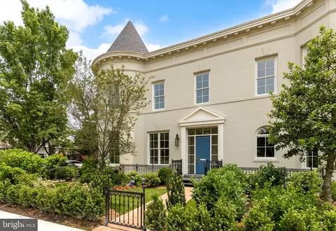 1201 D St NE, Washington, DC 20002 photo 2