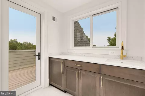1201 D St NE, Washington, DC 20002 photo 21