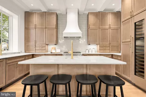 1201 D St NE, Washington, DC 20002 photo 8