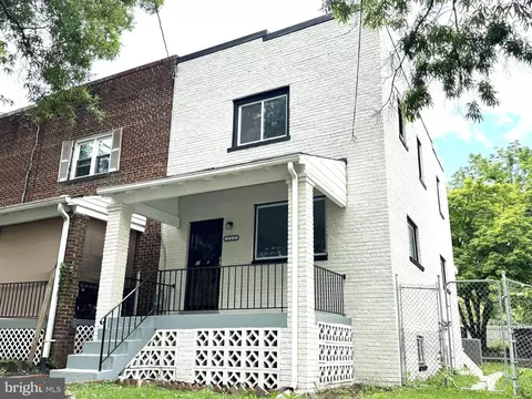 212 49th St NE, Washington, DC 20019
