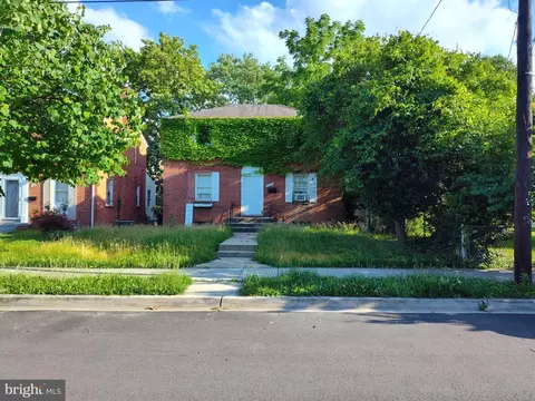 2831 Otis St NE, Washington, DC 20018