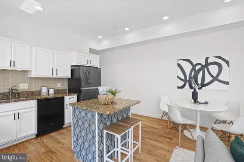 1 18th St SE #303, Washington, DC 20003 photo 5