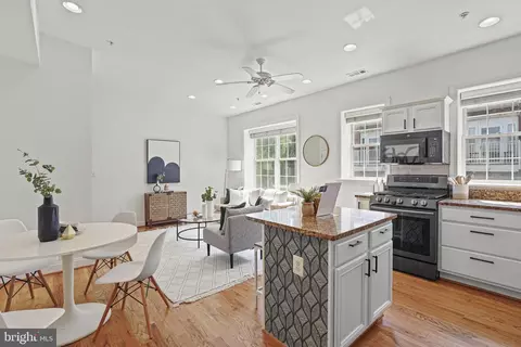 1 18th St SE #303, Washington, DC 20003 photo 8