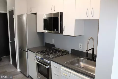 1300 N Street St NW #413, Washington, DC 20005