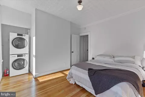 Bedroom - 333 7th St NE, Washington, DC 20002 photo 4 of 5