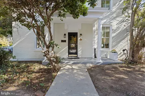 333 7th St NE, Washington, DC 20002