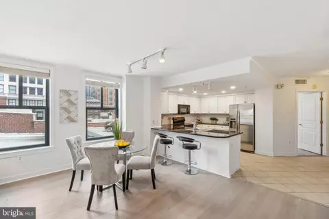 Dining - 616 E Nw NW #514, Washington, DC 20004 photo 1 of 1