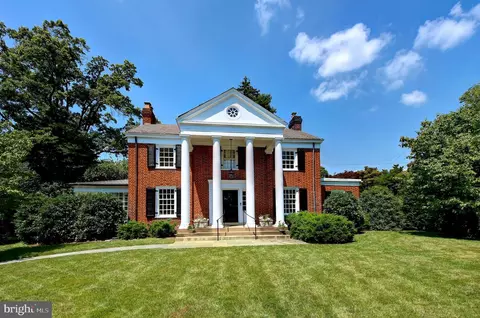 4600 Reservoir Rd NW, Washington, DC 20007