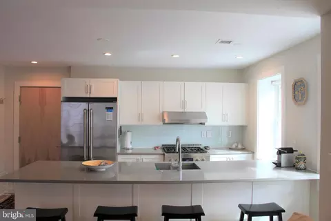 611 D St SE #4E, Washington, DC 20003 photo 13