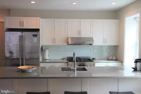 611 D St SE #4E, Washington, DC 20003 photo 14