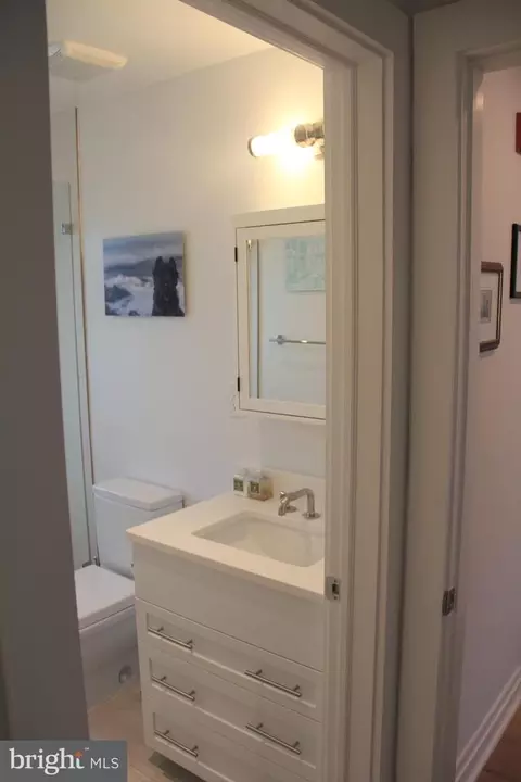 611 D St SE #4E, Washington, DC 20003 photo 51