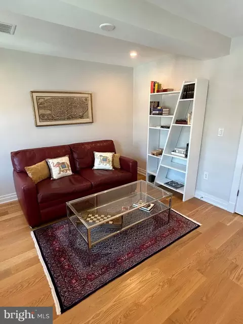611 D St SE #4E, Washington, DC 20003 photo 34