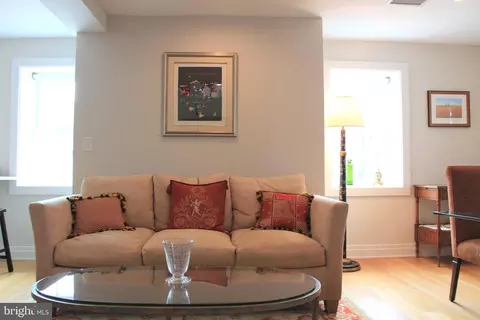 611 D St SE #4E, Washington, DC 20003 photo 18