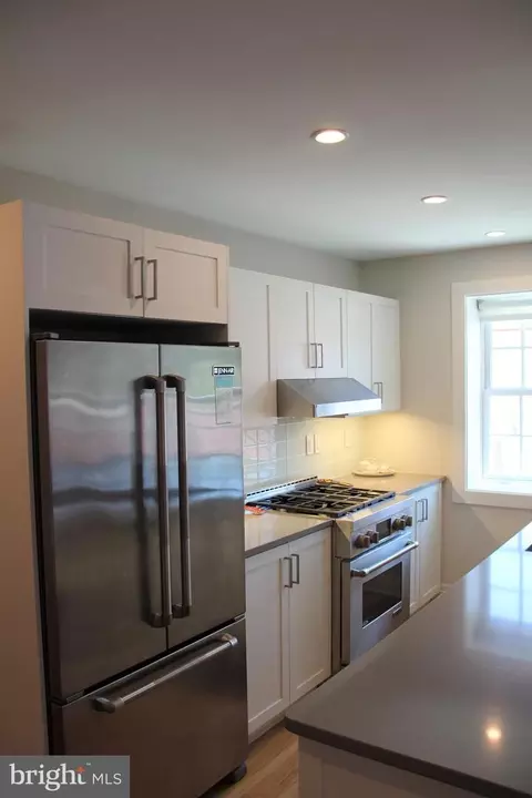 611 D St SE #4E, Washington, DC 20003 photo 12