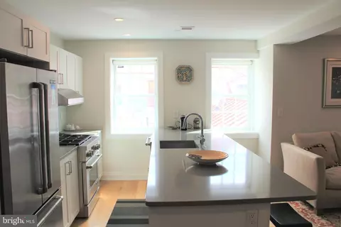 611 D St SE #4E, Washington, DC 20003 photo 9