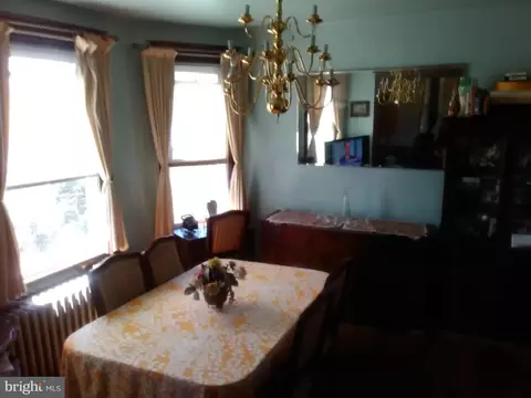 Dining - 2906 25th St NE, Washington, DC 20018 photo 1 of 3