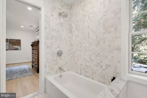 Bath - 3536 Appleton St NW, Washington, DC 20008 photo 3 of 7