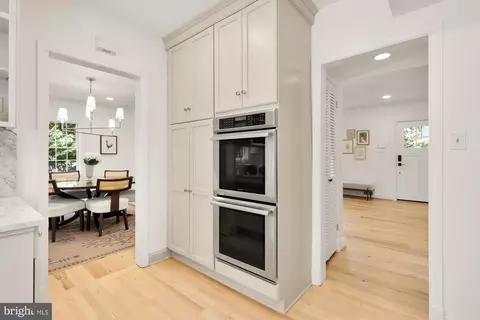 Entry Way - 3536 Appleton St NW, Washington, DC 20008 photo 4 of 6