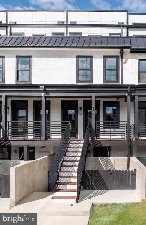 753 Columbia Rd NW #2, Washington, DC 20001