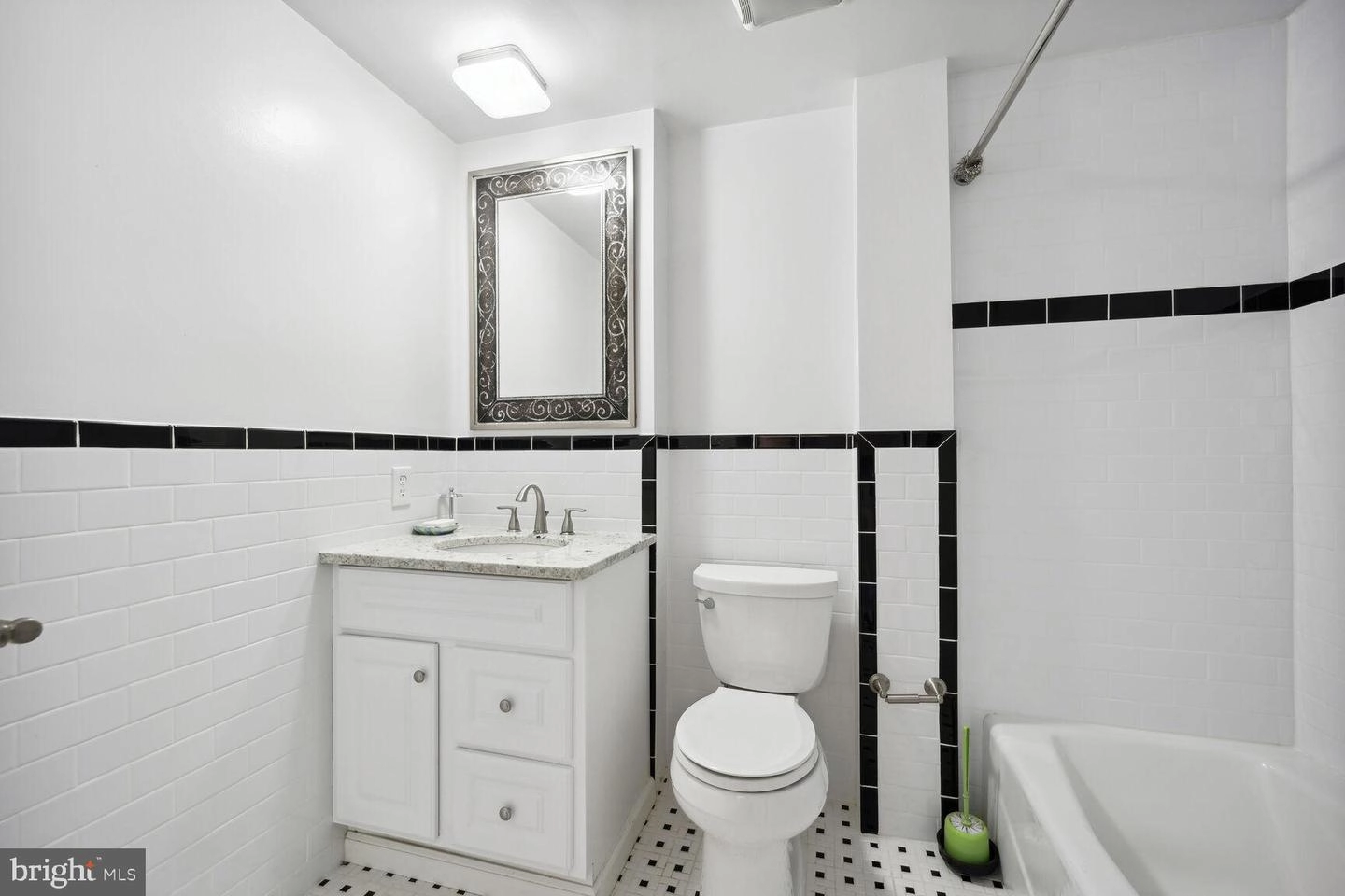 Bath - 632 12 Browns Ct SE #1/2, Washington, DC 20003 photo 2 of 2