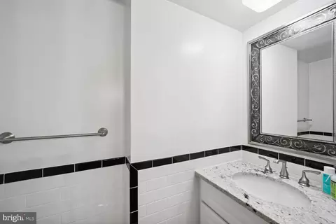 Bath - 632 12 Browns Ct SE #1/2, Washington, DC 20003 photo 1 of 2