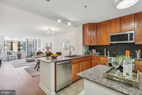 400 Massachusetts Ave NW #1116, Washington, DC 20001