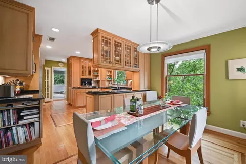 2808 29th Pl NW, Washington, DC 20008 photo 10