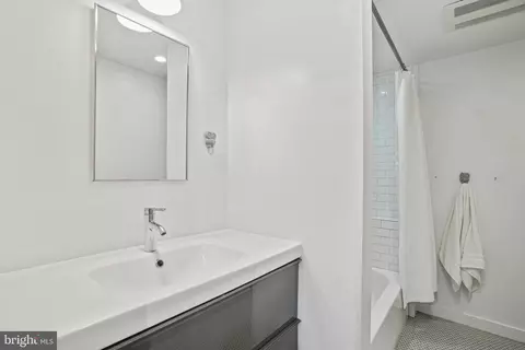 Bath - 1217 E Street St NE, Washington, DC 20002 photo 4 of 7