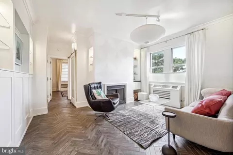 1725 New Hampshire Ave NW #506, Washington, DC 20009