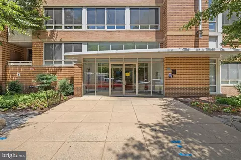 355 I St SW #219, Washington, DC 20024