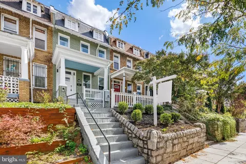 2035 2nd St NE, Washington, DC 20002