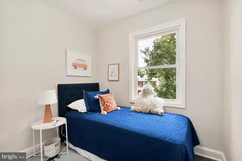 Bedroom - 1925 S Se SE, Washington, DC 20020 photo 6 of 8