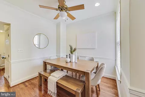 24 16th St SE, Washington, DC 20003 photo 4