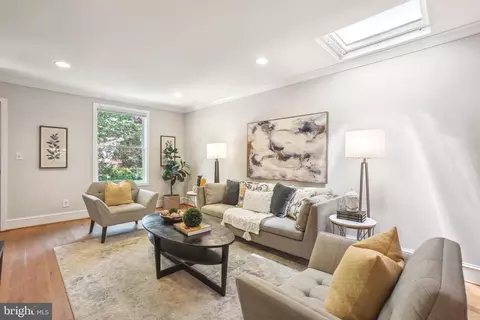 708 5th St SE, Washington, DC 20003 photo 3