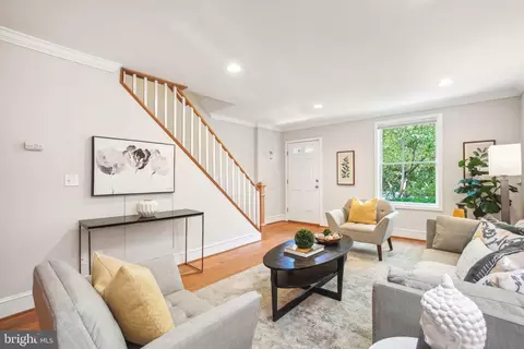 708 5th St SE, Washington, DC 20003 photo 2