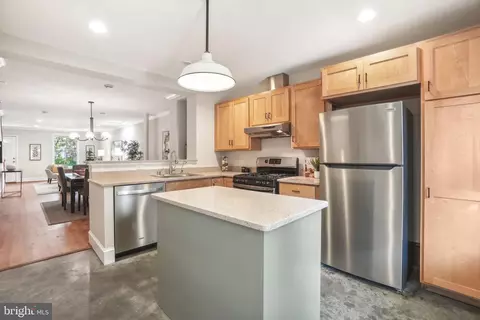 708 5th St SE, Washington, DC 20003 photo 6