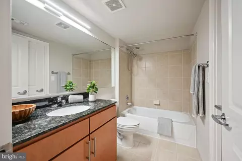 915 E Street St NW #903, Washington, DC 20004 photo 15
