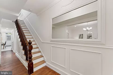 Entry Way - 821 C St SE, Washington, DC 20003 photo 3 of 7