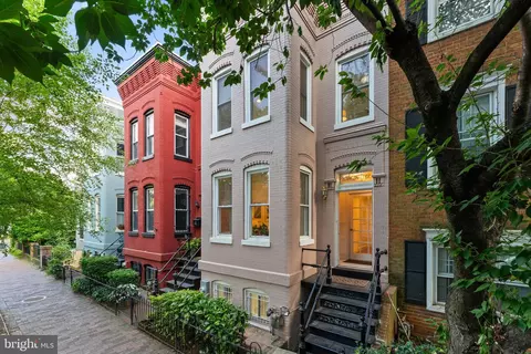 Exterior - 821 C St SE, Washington, DC 20003 photo 2 of 6