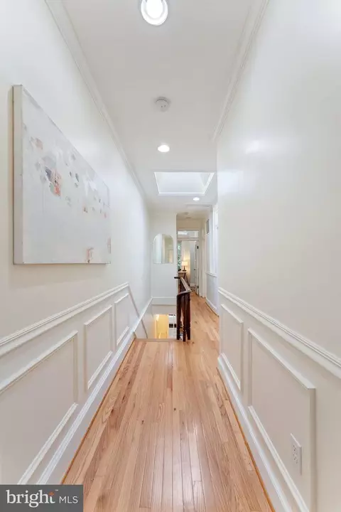 Entry Way - 821 C St SE, Washington, DC 20003 photo 4 of 7