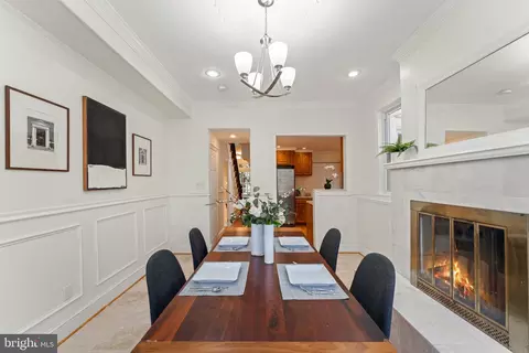 Dining - 821 C St SE, Washington, DC 20003 photo 6 of 6